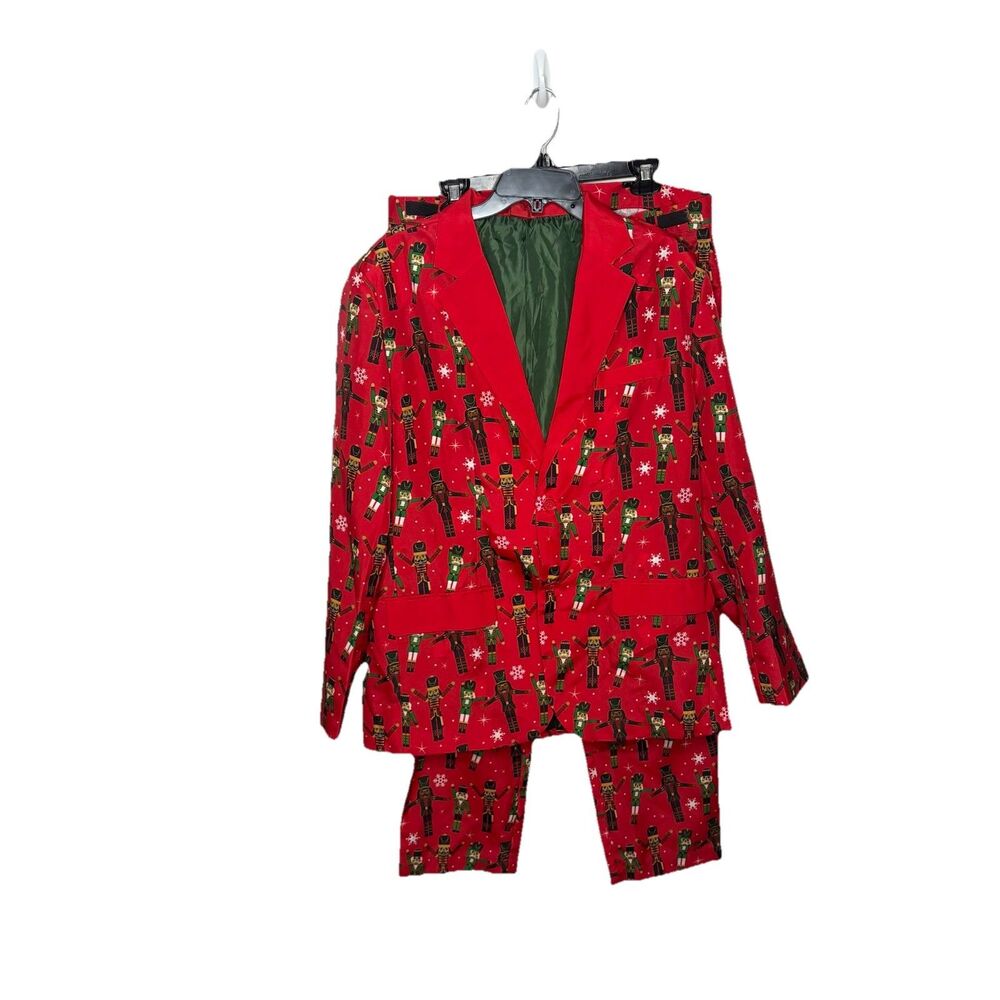DEC 25TH  Light Up Holiday Suit Size Large Mens Nutcracker Red Needs new battery